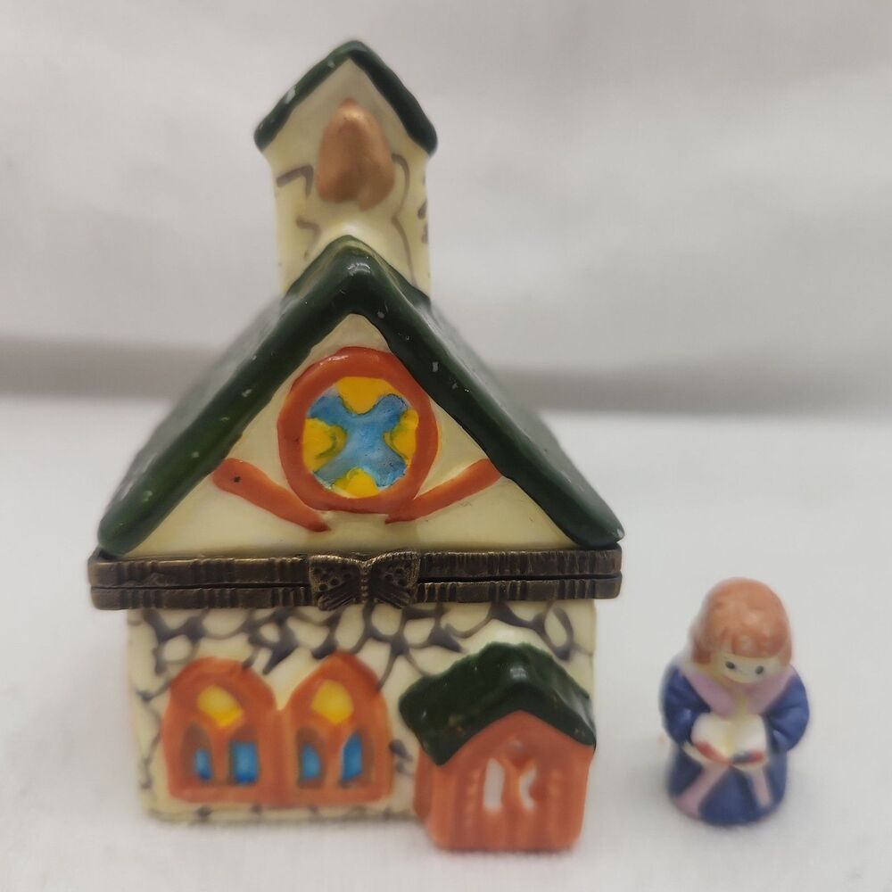 Trinket Box Church Porcelain Hinged With Choir Woman Holiday Village Vintage